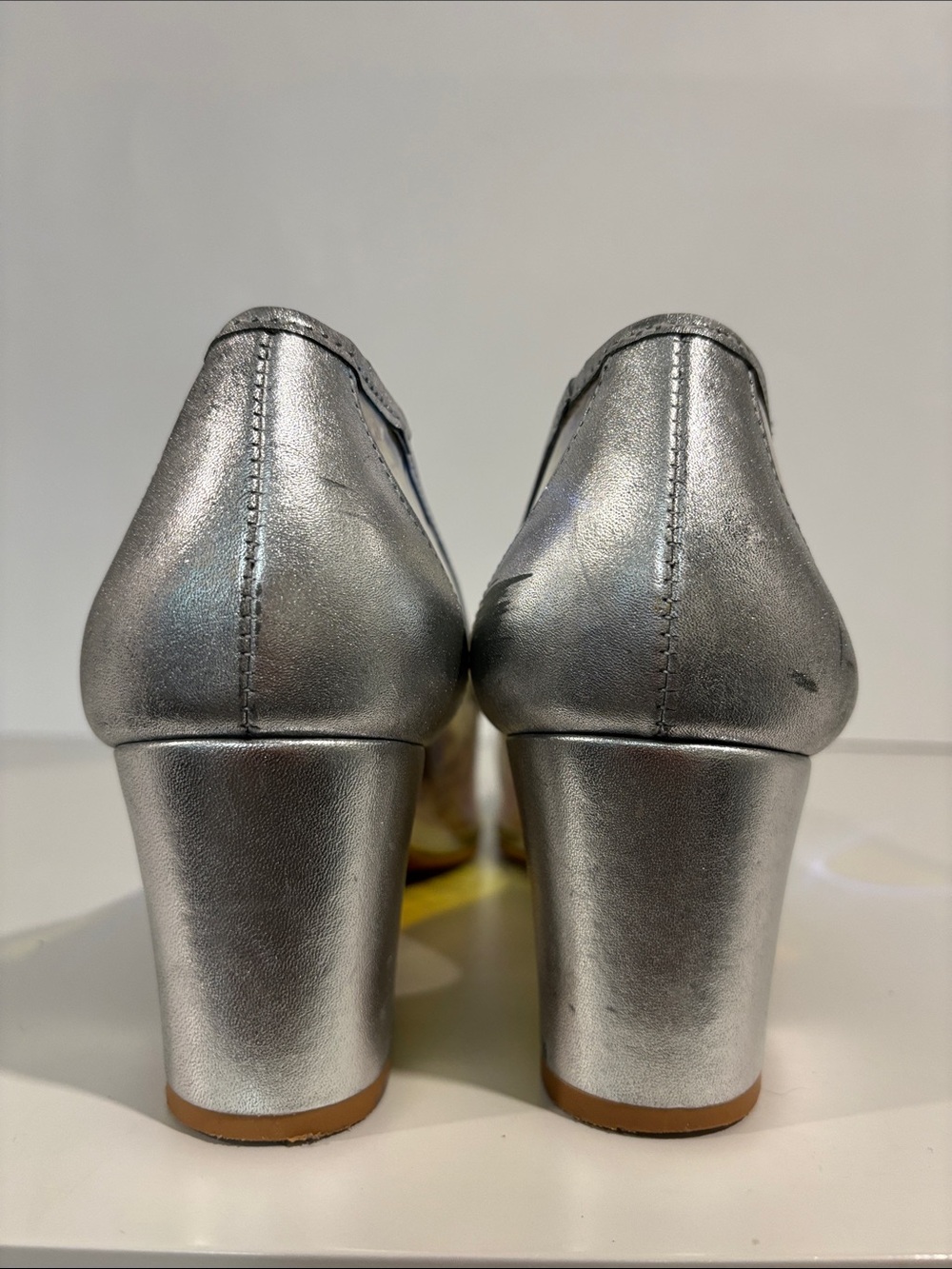 L'INTERVALLE Iridescent Block Heel Pumps Silver Holographic Bow Size 7 Chic - Picture 5 of 14